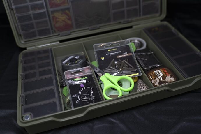 Ridgemonkey-armoury-tackle-box-4-1024x683