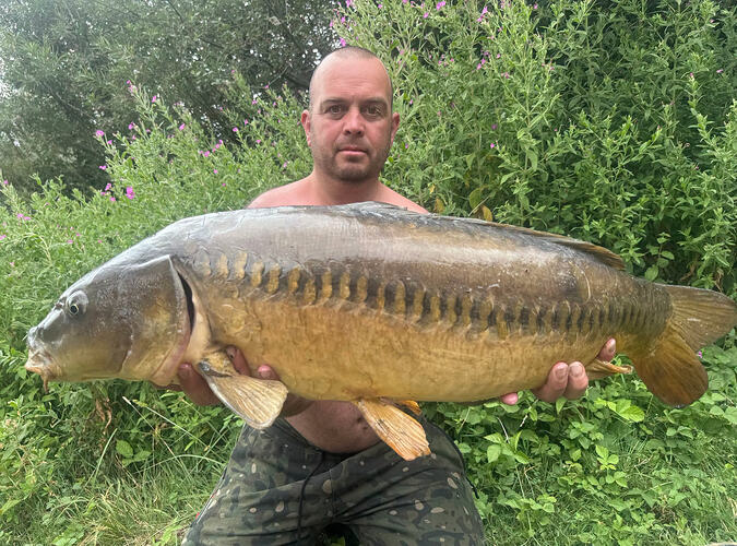 Gaz and Lee Edwards had a busy session on Hardwick Smiths (5)