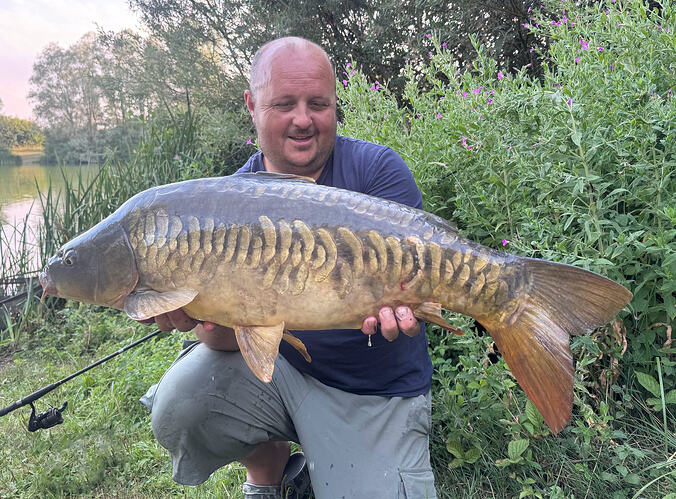 Gaz and Lee Edwards had a busy session on Hardwick Smiths (2)